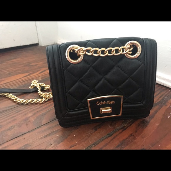 Calvin Klein mini purse with chain strap - Picture 2 of 3